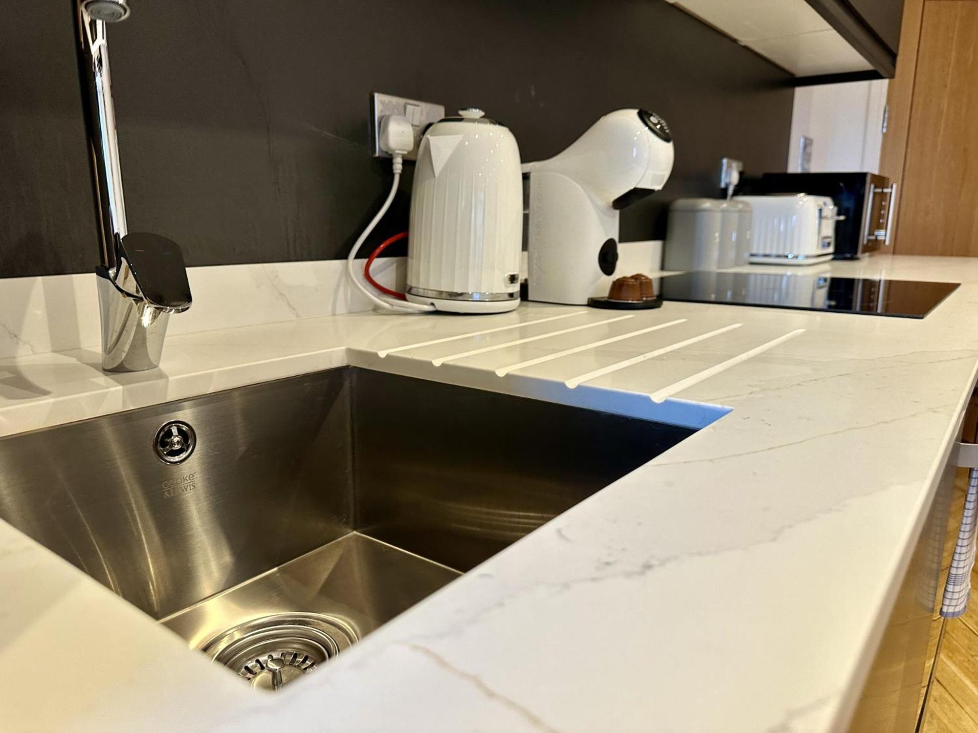 Luxury Cardiff City Centre Apartments Bagian luar foto