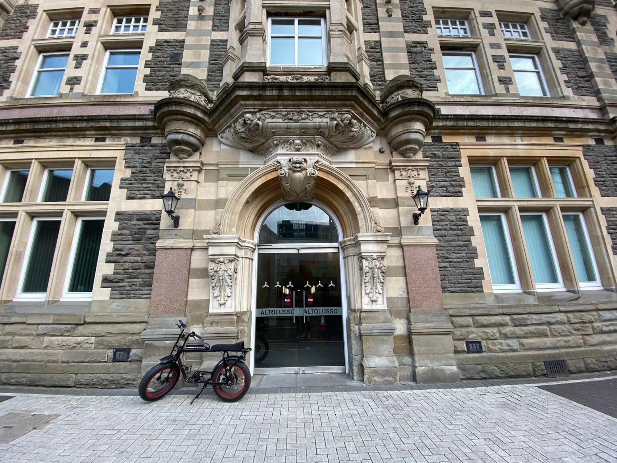 Luxury Cardiff City Centre Apartments Bagian luar foto