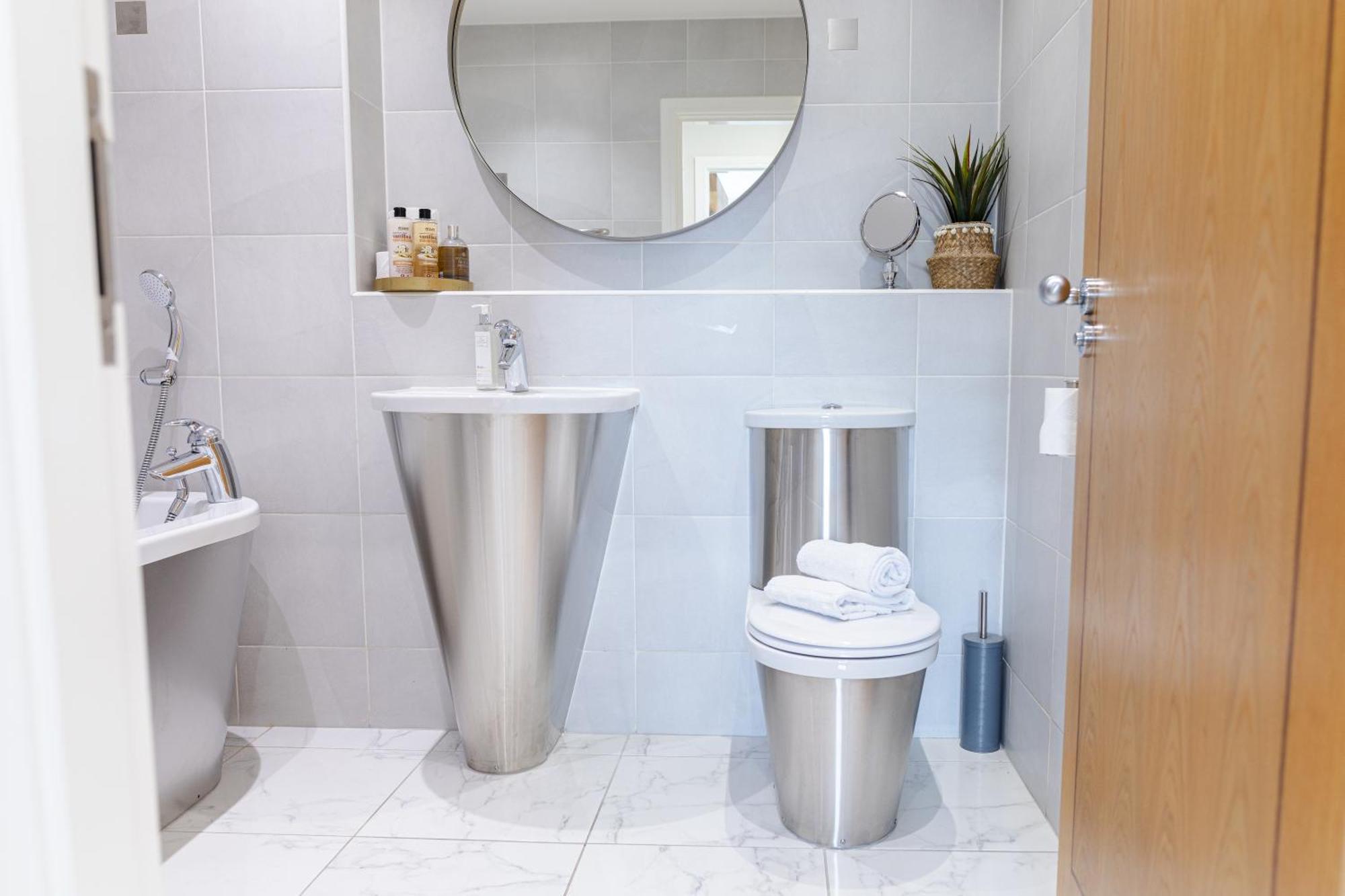 Luxury Cardiff City Centre Apartments Bagian luar foto