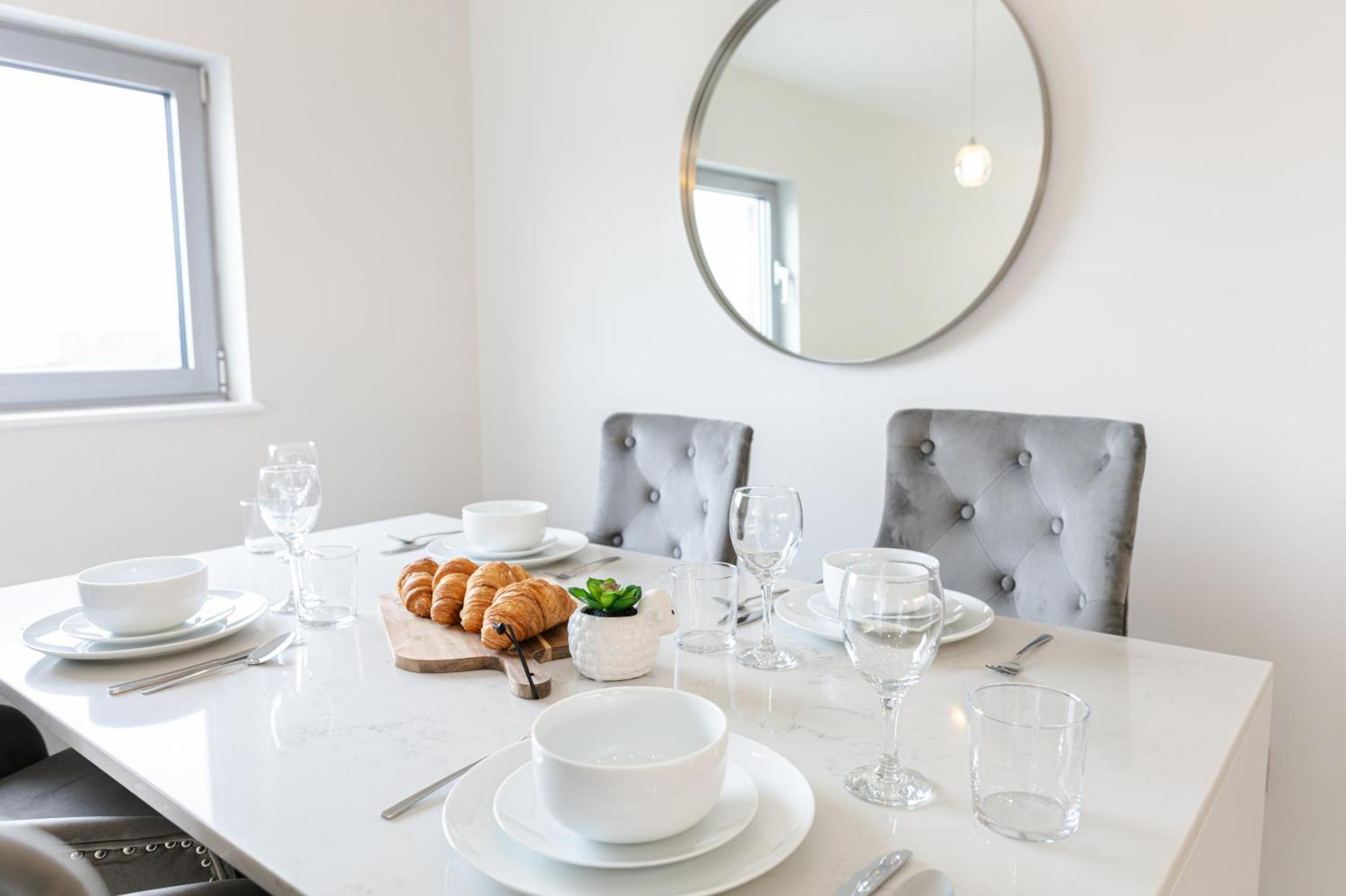 Luxury Cardiff City Centre Apartments Bagian luar foto